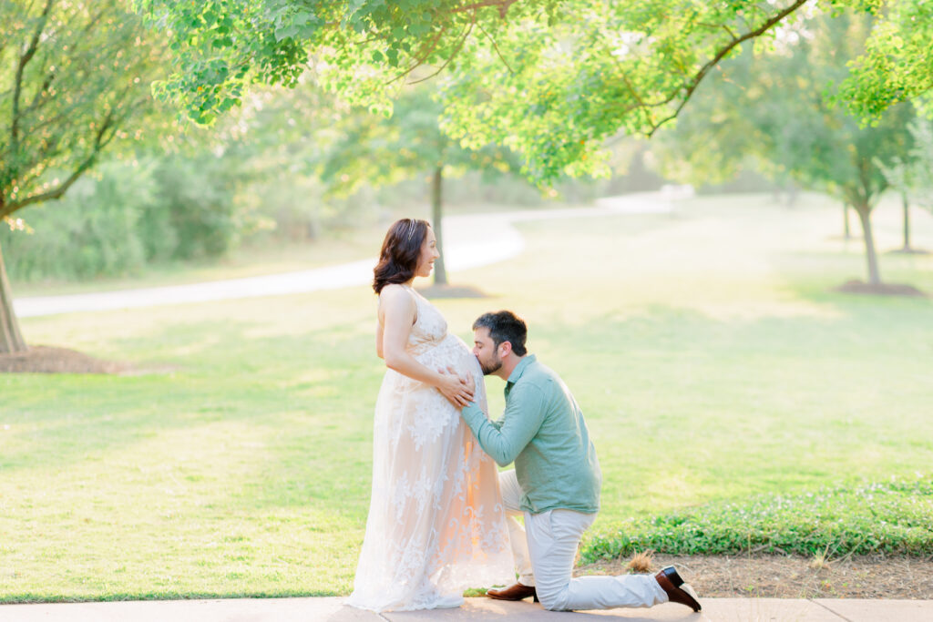  Couple maternity session in The Woodlands, Texas at Rob Fleming Park