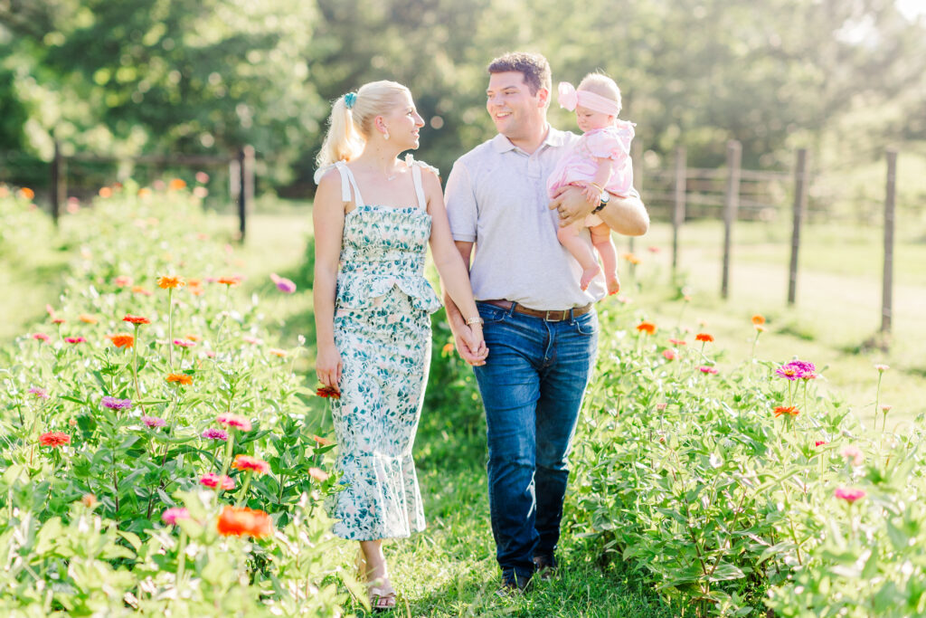 Piney Meadow Farm Family photo shoot with zinnia flowers